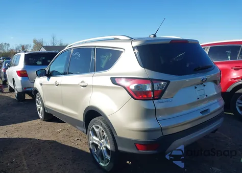 2017 Ford Escape Titanium из США, поврежденный, VIN 1FMCU9JD5HUC45982